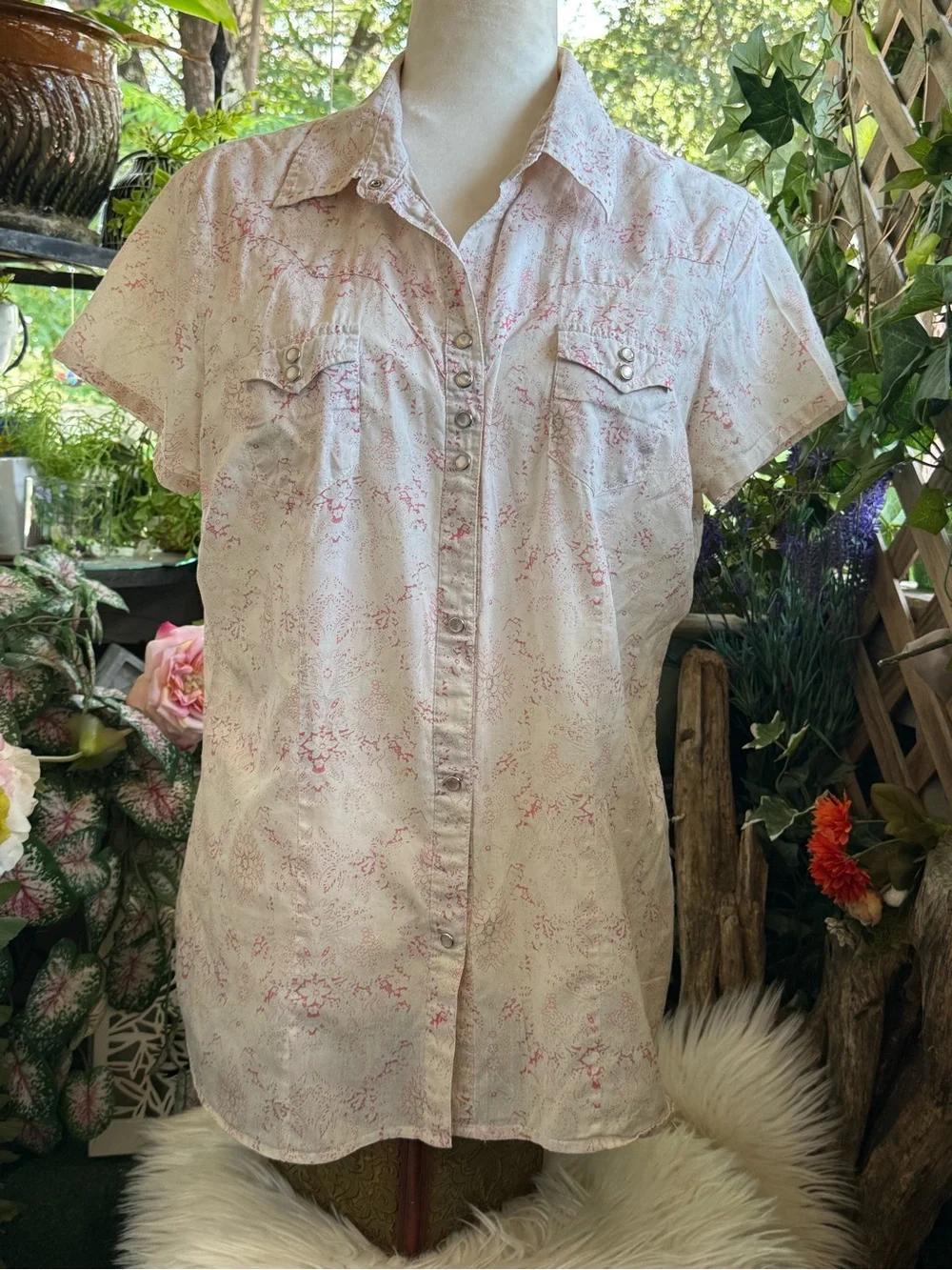 Vintage Cowboy Western Floral Button-Up Short Sleeve Blouse - Picture 5 of 11